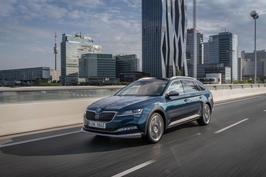  Skoda Superb Scout 2019 года  (WW) (фото 18 из 72)